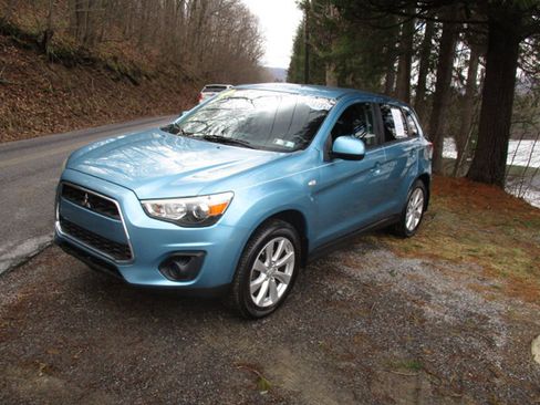 Used 2014 Mitsubishi Outlander Sport ES image 3