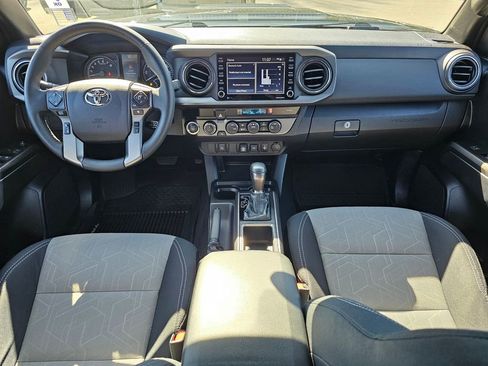 Used 2021 Toyota Tacoma TRD Sport AWD/4WD image 9