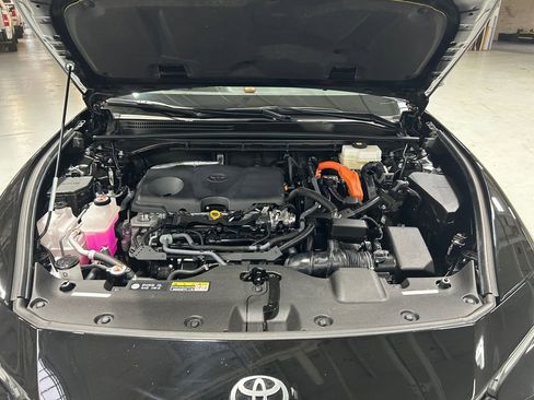 Used 2023 Toyota Crown Limited image 30