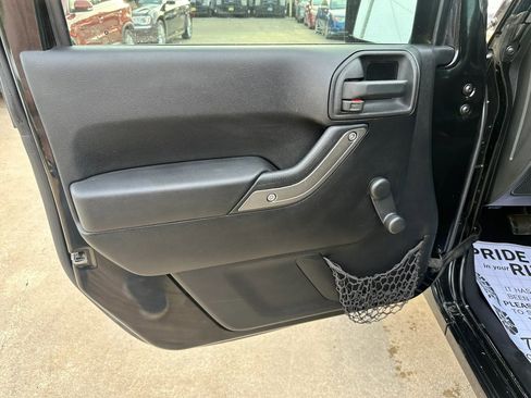 Used 2014 Jeep Wrangler Sport w/ Connectivity Group image 28