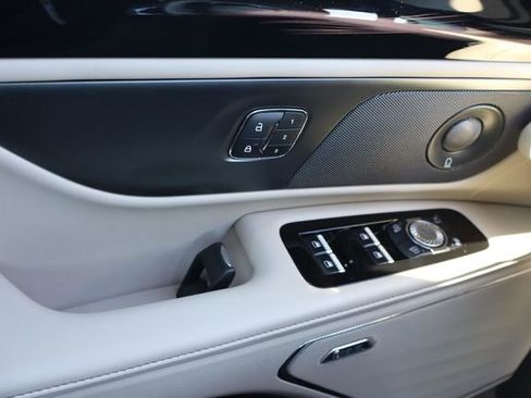 New 2025 Lincoln Nautilus Premier w/ Equipment Group 102A image 15