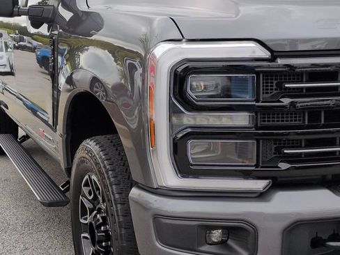 Used 2025 Ford F350 Platinum w/ FX4 Off-Road Package AWD/4WD image 8