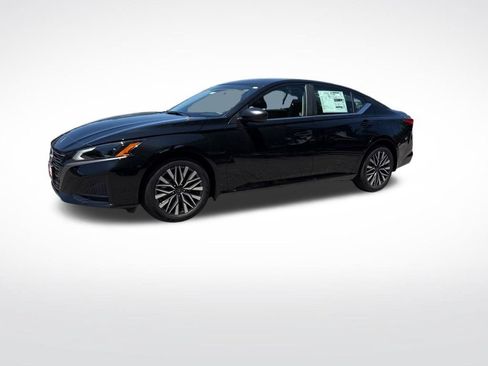 New 2026 Nissan Altima 2.5 SV FWD image 6