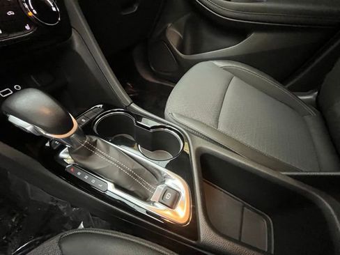Used 2023 Buick Encore GX Preferred w/ Cold Weather Comfort Package AWD/4WD image 19