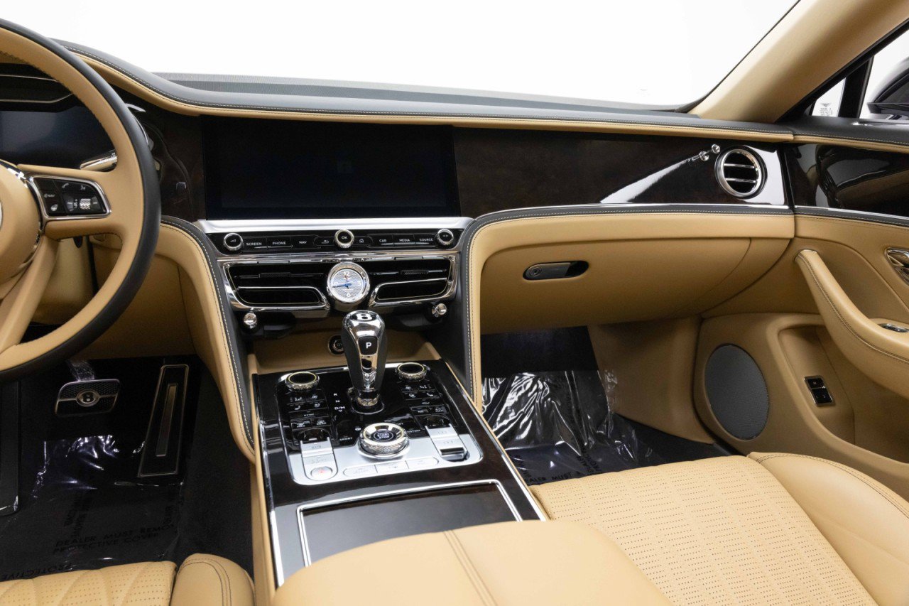 Used 2022 Bentley Flying Spur W12 AWD/4WD image 14