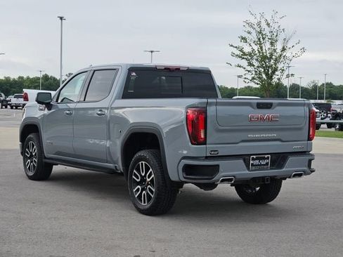 Used 2025 GMC Sierra 1500 AT4 w/ AT4 Premium Package AWD/4WD image 5