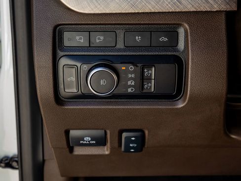 Used 2023 Ford F250 King Ranch w/ Chrome Package image 22