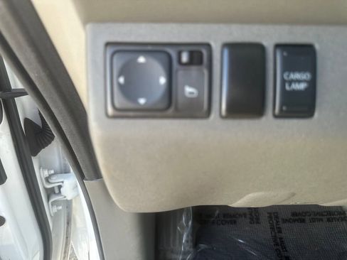 Used 2011 Nissan Frontier SV w/ SV Premium Utility Pkg RWD image 16