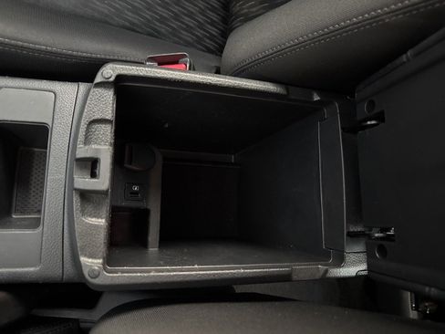 Used 2018 Nissan Rogue S image 21