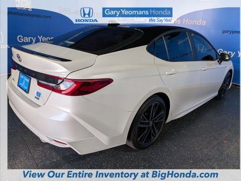 Used 2025 Toyota Camry XSE FWD image 6