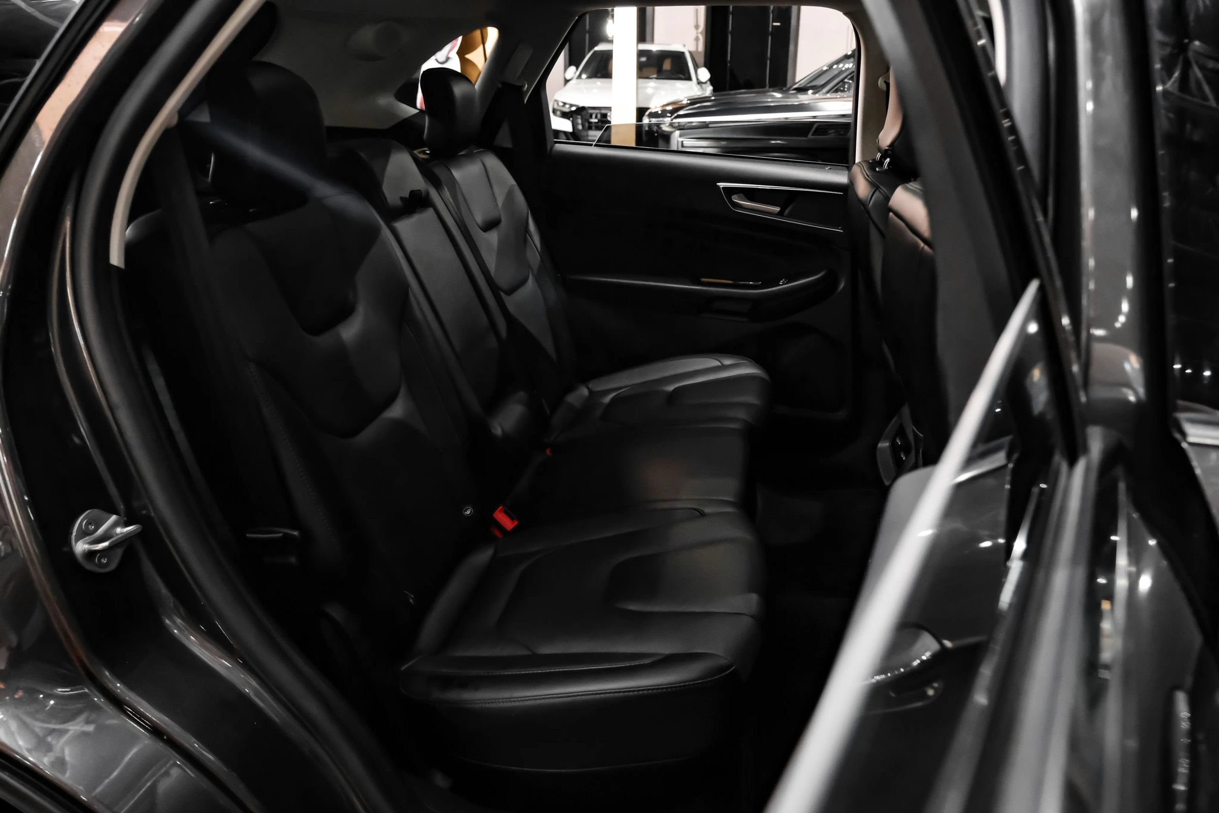 Used 2017 Ford Edge Titanium w/ Equipment Group 301A FWD image 46