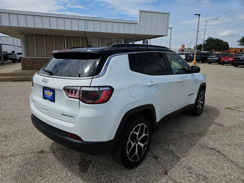 Used 2025 Jeep Compass Limited AWD/4WD image 8
