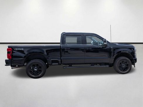 Used 2025 Ford F350 Lariat w/ Lariat Ultimate Package AWD/4WD image 3
