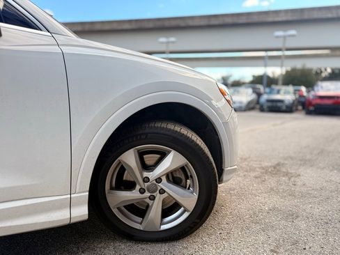 Used 2019 Audi Q3 2.0T Premium image 12