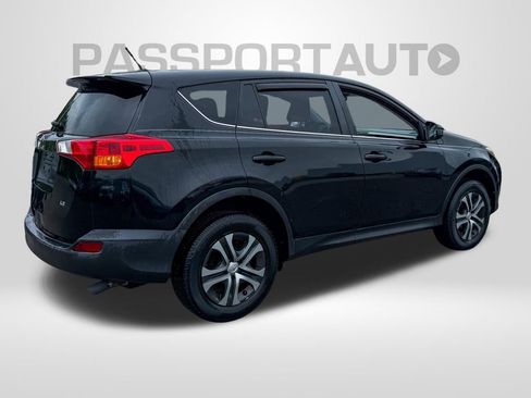 Used 2014 Toyota RAV4 LE FWD image 5