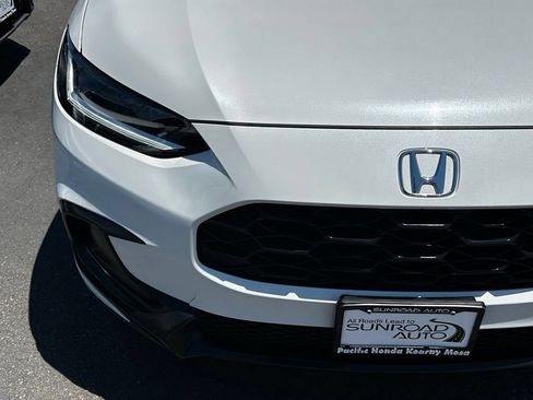 Used 2023 Honda HR-V LX image 4