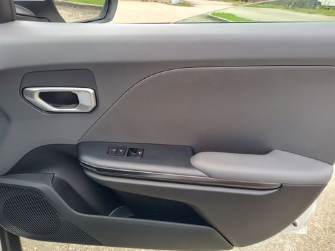 Used 2025 Kia K4 FWD image 30