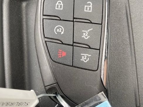 Used 2022 Chevrolet Suburban RST w/ Luxury Package image 32