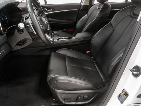 Used 2025 Genesis G70 2.5T AWD/4WD image 10