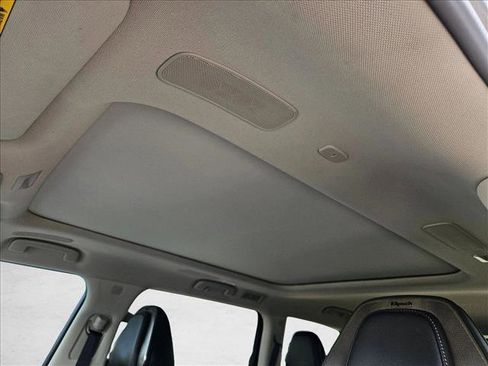 Used 2025 INFINITI QX80 Sensory AWD/4WD image 14