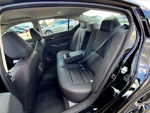 New 2025 Nissan Altima 2.5 SR image 11