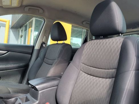 Used 2017 Nissan Rogue S FWD image 14