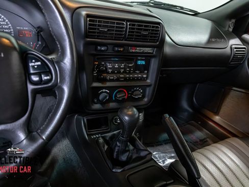 Used 2002 Chevrolet Camaro Z28 w/ SS Performance/Appearance Pkg image 83