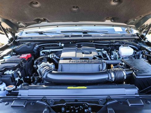 Used 2025 Nissan Frontier PRO-4X w/ Pro Premium Package image 19