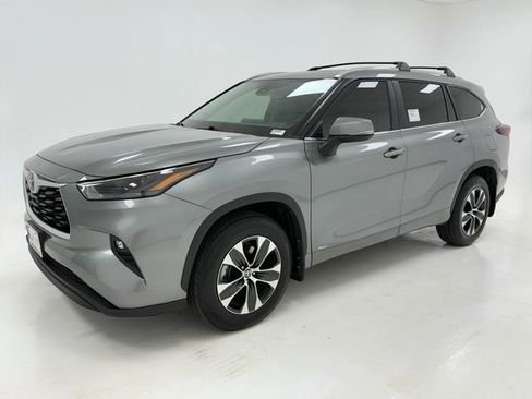 Used 2026 Toyota Highlander XLE AWD/4WD image 5