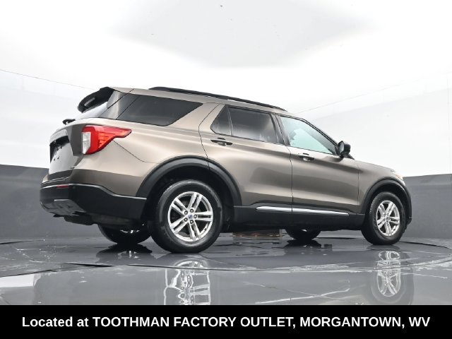 Used 2021 Ford Explorer XLT w/ Equipment Group 202A AWD/4WD image 26