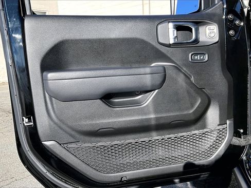 Certified 2023 Jeep Gladiator Mojave w/ Trailer Tow Package image 26