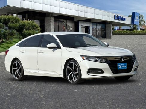 Used 2018 Honda Accord Sport image 9