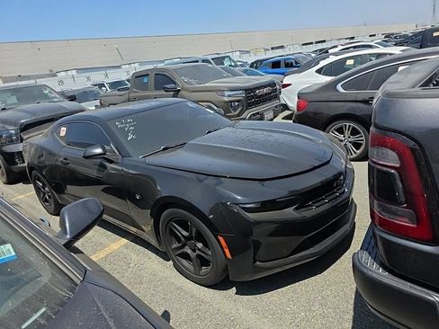 Used 2019 Chevrolet Camaro LT RWD image 2