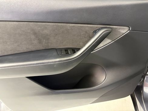 Used 2022 Tesla Model Y Performance AWD/4WD image 14