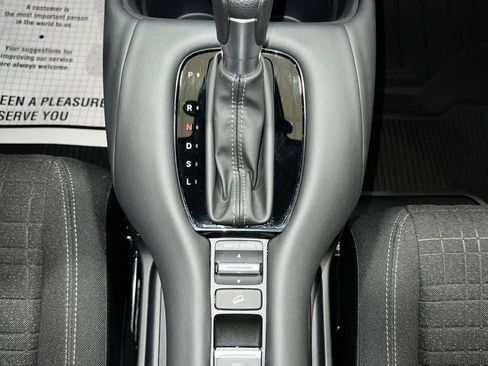Certified 2023 Honda HR-V LX image 28
