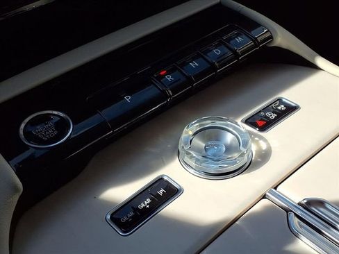 New 2026 Lincoln Navigator L Premier AWD/4WD image 15