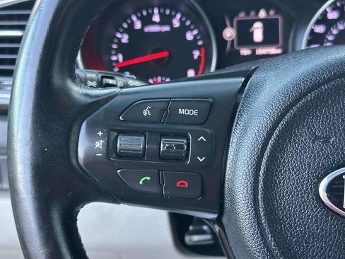 Used 2015 Kia Sedona EX FWD image 32