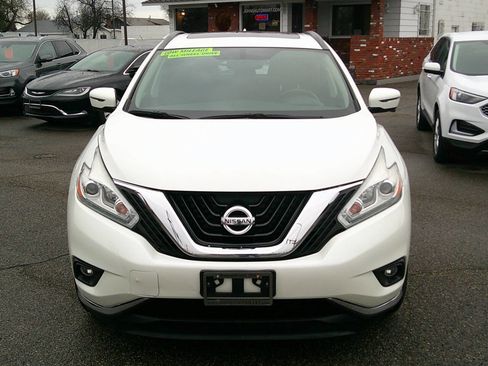 Used 2017 Nissan Murano SV image 2