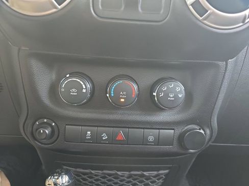 Used 2016 Jeep Wrangler Sahara w/ Connectivity Group image 22