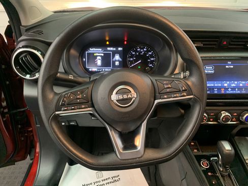 Used 2023 Nissan Kicks SV image 16