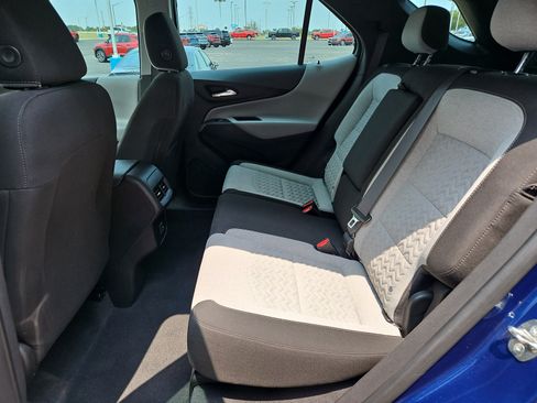 Used 2022 Chevrolet Equinox LS AWD/4WD image 17