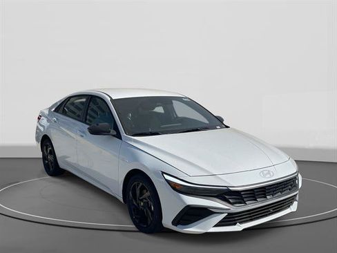 New 2026 Hyundai Elantra Sport FWD image 3
