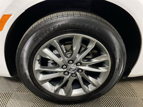 Used 2023 Buick Enclave Avenir w/ Avenir Technology Package image 10