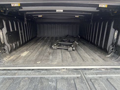 Used 2025 RAM 1500 Limited AWD/4WD image 13