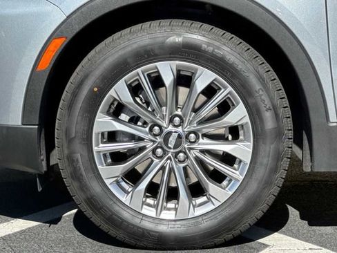 Certified 2024 Cadillac XT4 Premium Luxury image 24