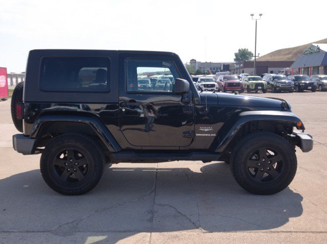 Used 2008 Jeep Wrangler Sahara AWD/4WD image 5