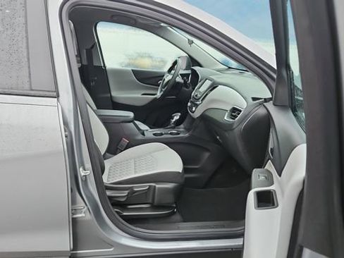 Used 2024 Chevrolet Equinox LS w/ LS Convenience Package image 13