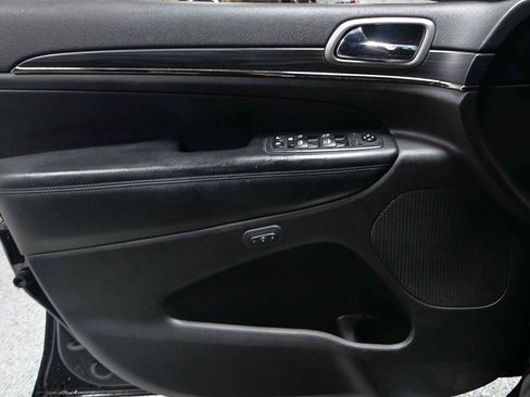 Used 2020 Jeep Grand Cherokee Limited X image 6