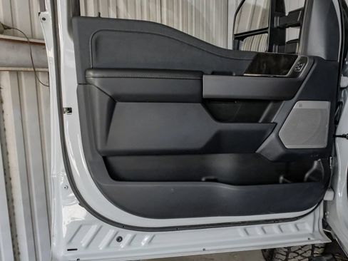 Used 2025 Ford F250 Lariat AWD/4WD image 45