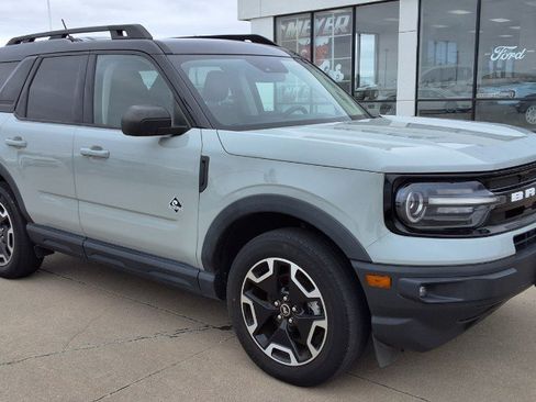 Used 2023 Ford Bronco Sport Outer Banks AWD/4WD image 2